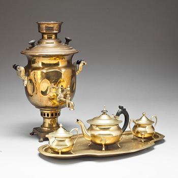 SAMOVAR, 5 delar. Mässing. 1800/1900-tal.