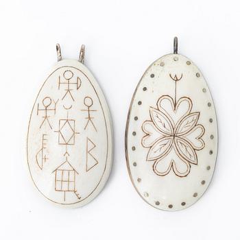 Bertil Fällman, pendant jewellery 2 pcs. signerade.