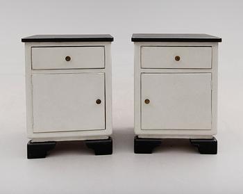 SÄNGBORD, 1 par, 1900-talets första hälft.