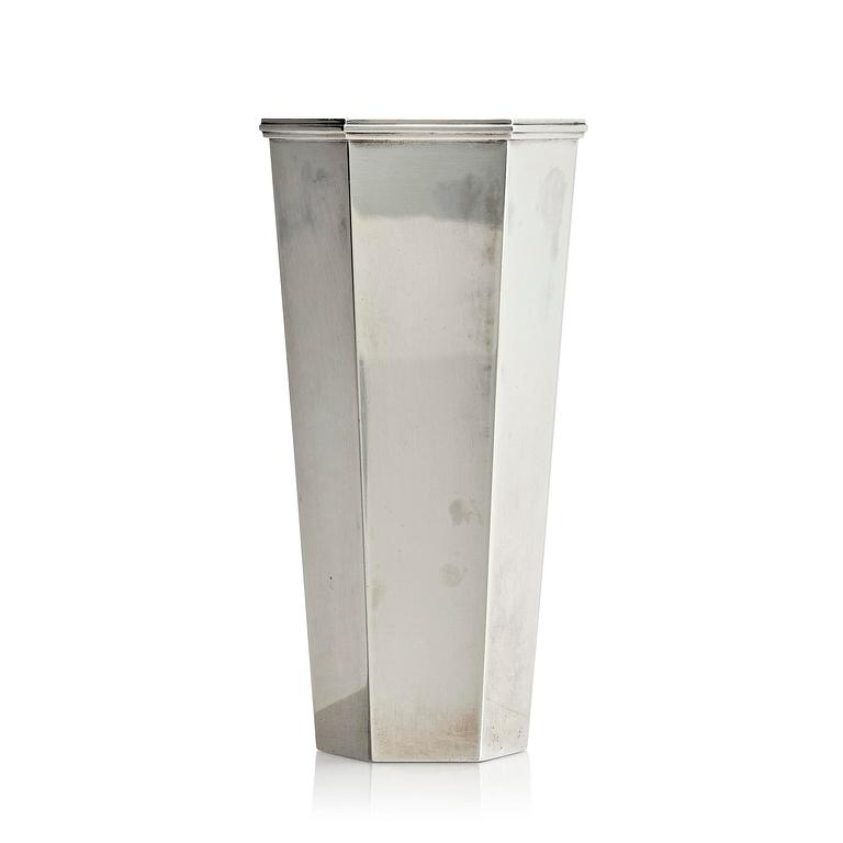 Wiwen Nilsson, a sterling silver vase, Lund, Sweden 1947.