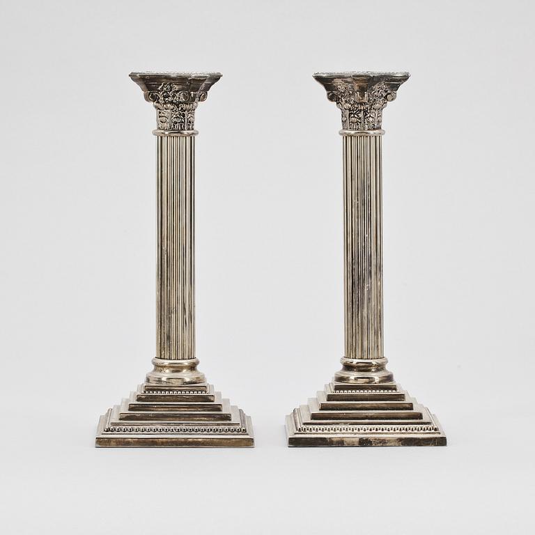 LJUSSTAKAR, ett par, nysilver, empirestil, Godinger Silver, USA, 1992.