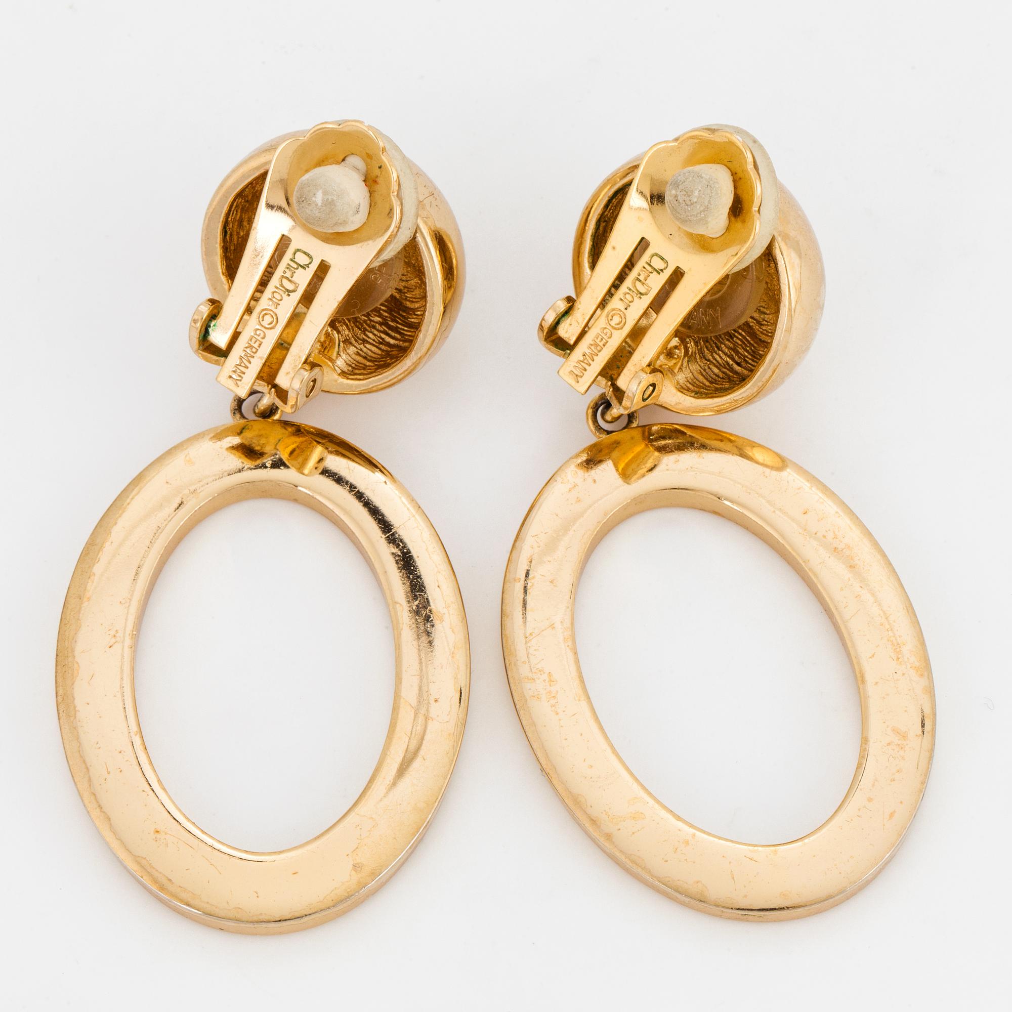 CHRISTIAN DIOR, Earrings.