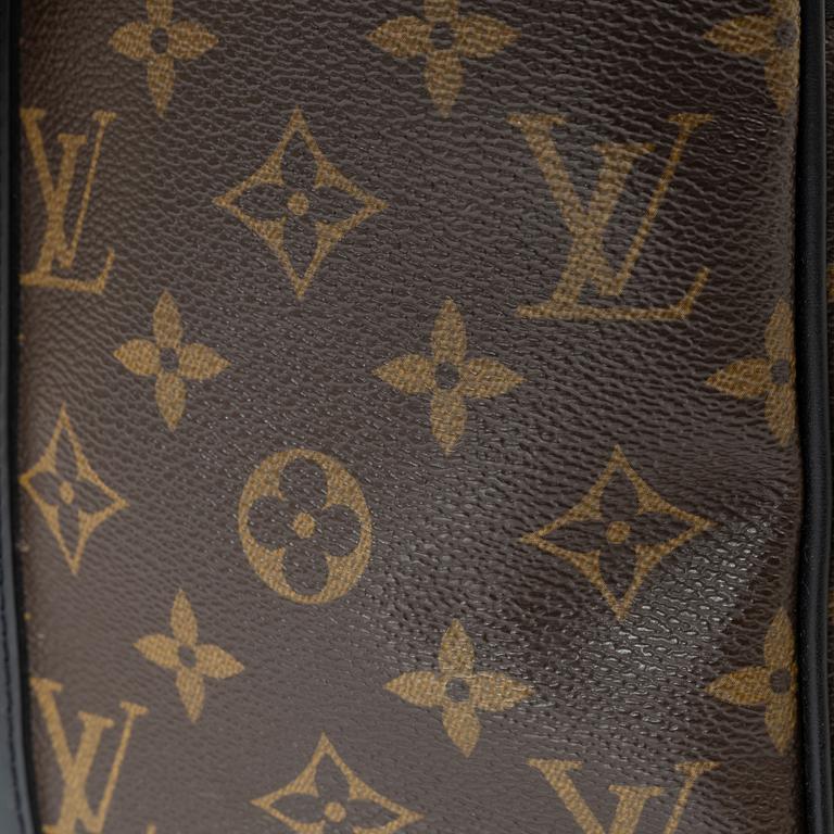 Louis Vuitton, "Travel Document Holder PM", 2018.