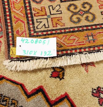 An Ardebil carpet, c. 310 x 192 cm.