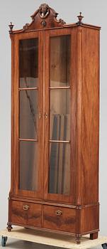 BOKSKÅP, senempire, omkr 1800-talets mitt.