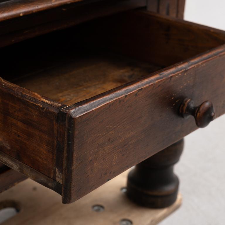 A cabinet, 18th Century.