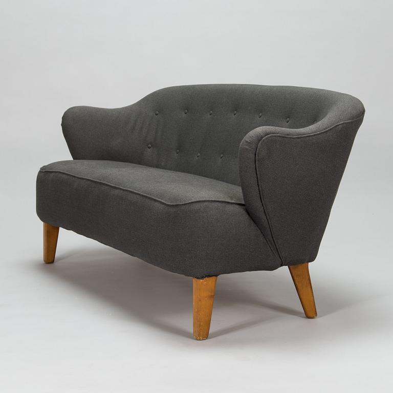 Flemming Lassen, a sofa, manufactured by Asko 1952-1956.