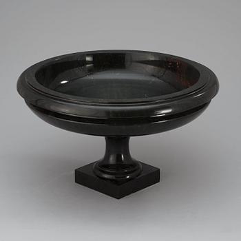 A 19th century marble tazza, probably Italy.