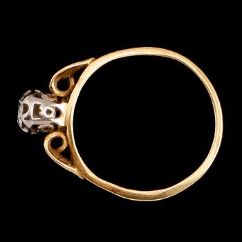 RING, 18 k guld, med briljantslipad diamant ca 0.25 ct. Vikt ca 2 gram.