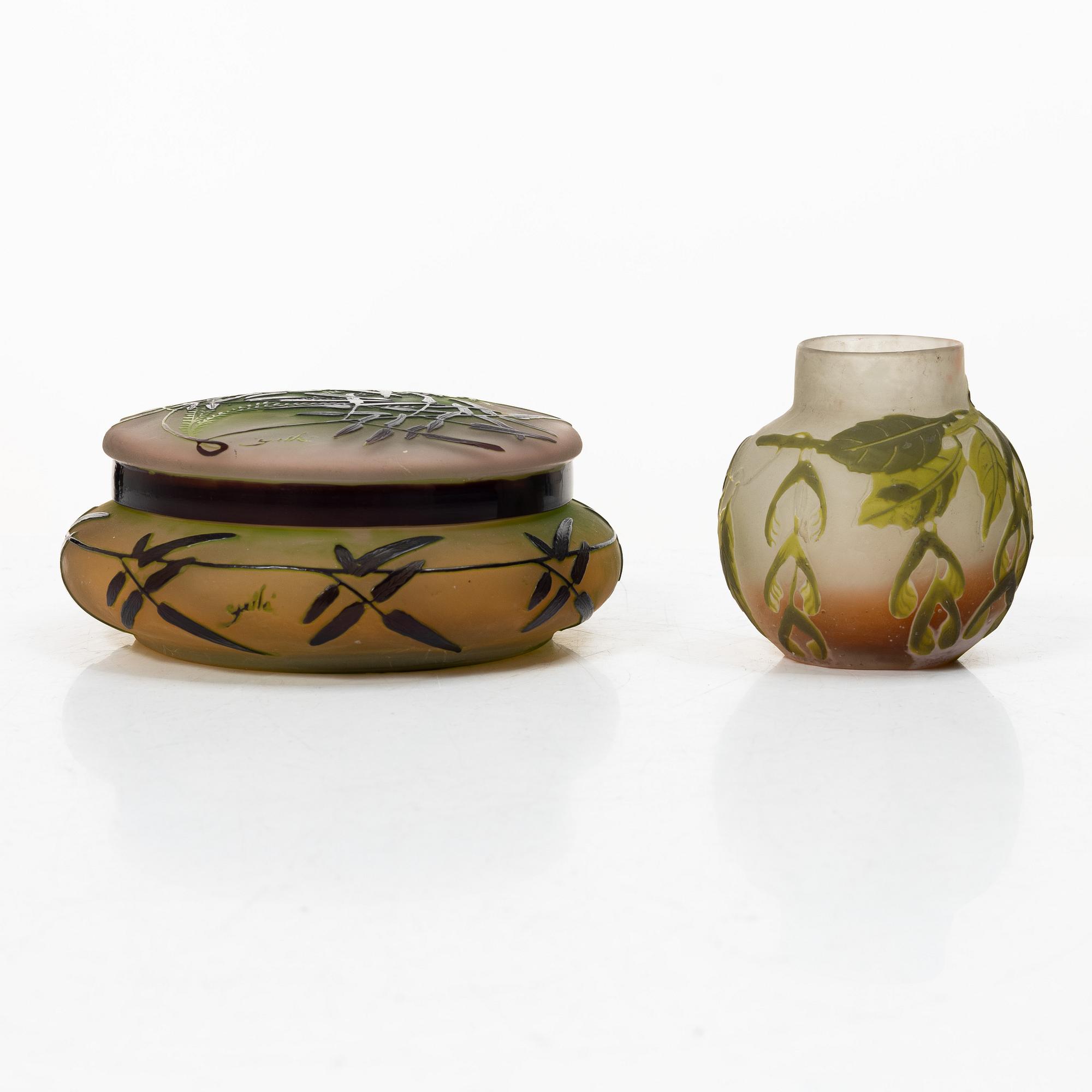 Emile Gallé, ask med lock samt vas, glas, Nancy Frankrike, Art Nouveau.