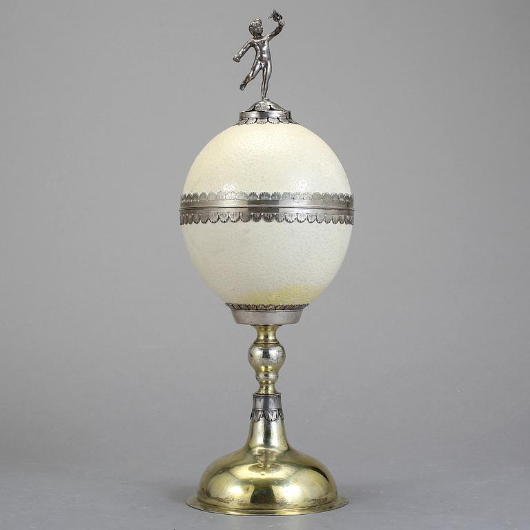 POKAL, silver och strutsägg, otydliga stämplar, 1800-tal.