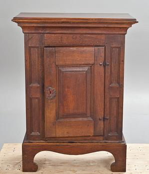 SKÅP, allmoge, bär datering 1798.