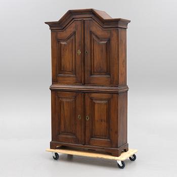 A cabinet, 18th Century.