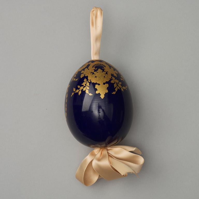 ÄGG, porslin. Ryssland, Empire, 1800-talets första hälft.