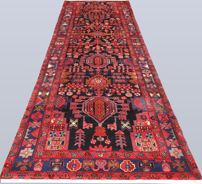 Gallerimatta, Hamadan, ca 510 x 123 cm.