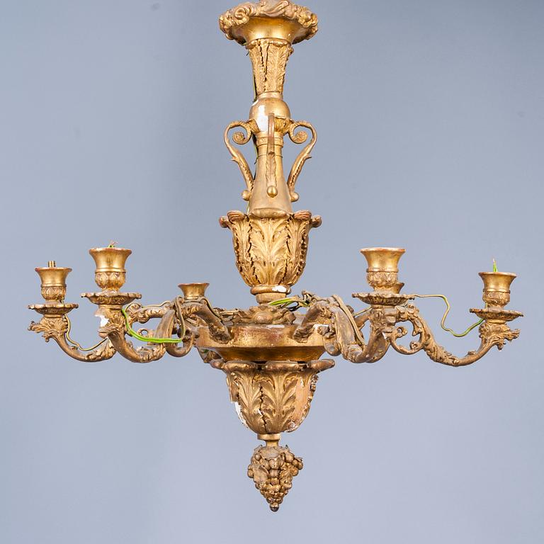 TAKKRONA, troligen Ryssland 1800-talets mitt. Höjd 70 cm.