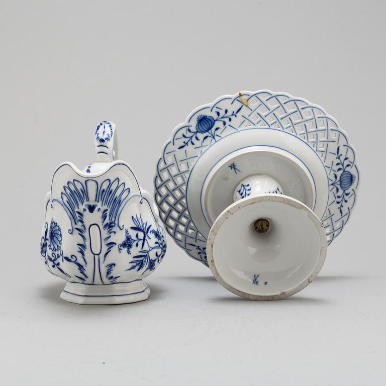 Five Meissen porcelain objects, 20th century.