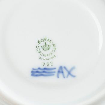 A 103 piece porcelain service, 'Blå blomst', Royal Copenhagen, Denmark.