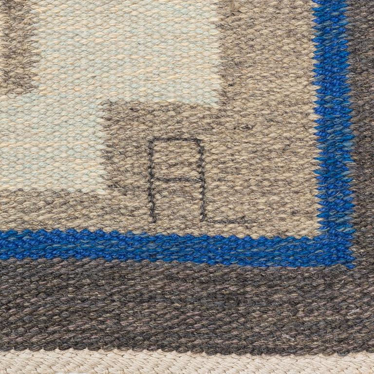 Alice Lund, a carpet, flat weave, ca 302 x 251, signed AL.