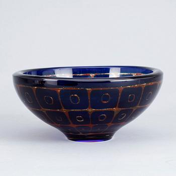 A Sven Palmqvist ravenna glass bowl, Orrefors 1970.