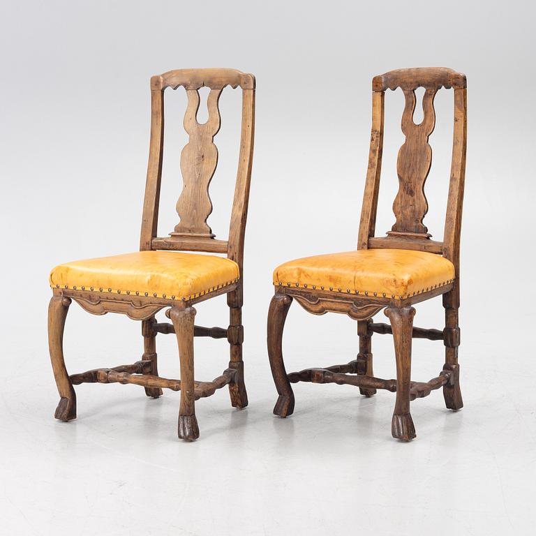 Stolar, ett par, senbarock. 1700-tal.