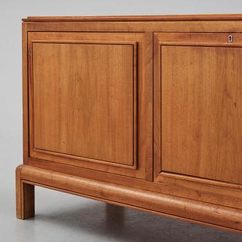 Nils Ahrbom & Helge Zimdahl, sideboard, Stockholm, 1932.