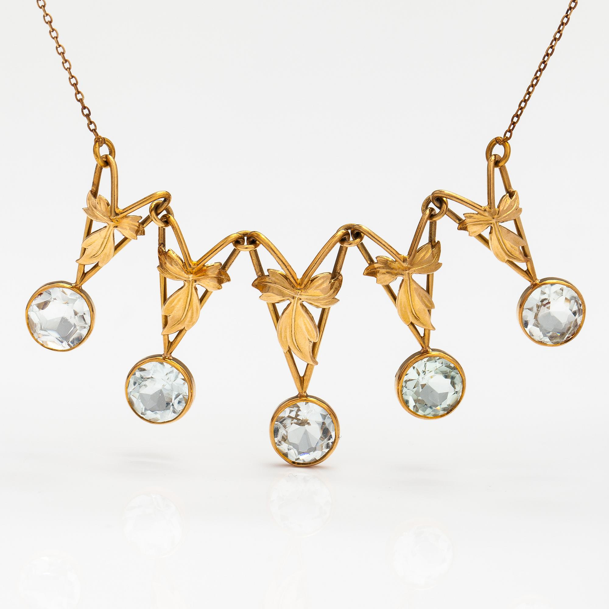 Kaulakoru, 18K kultaa, akvamariineja. Pirkan kulta, Tampere 1956.