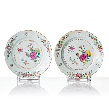 A set of 12 famille rose dishes, Qing dynasty, Qianlong (1736-95).