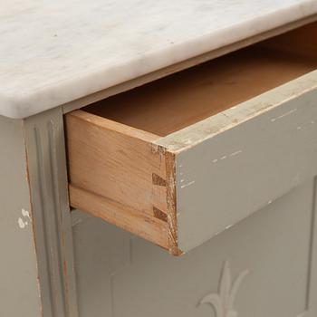 A pair of bedside tables, first half of the 20th Century.