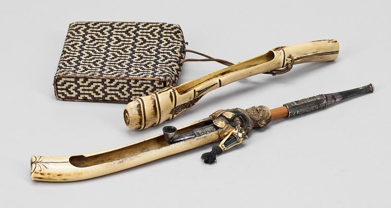 TOBAKSPUNG, textil samt ben, Meiji, Japan.