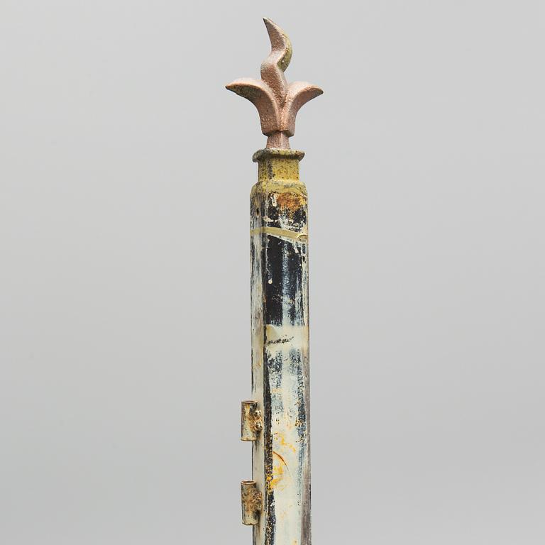 SMIDESGALLER, troligen till balkong eller terrass, 8 delar, omkring 1900.