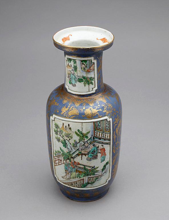VAS, porslin, Kina sekelskiftet 1800/1900.