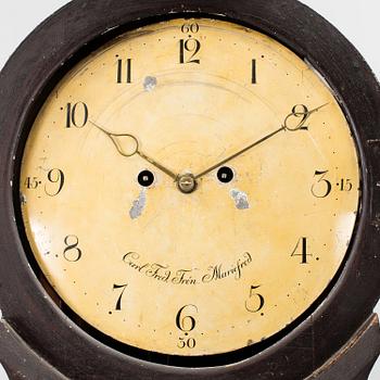 A LATE 18TH CENTURY LONG CASE CLOCK BY CARL FREDRIK FRÉN.