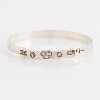 Pendant, pewter, Dansk Smyckekonst and bracelet, sterling silver, Owe Johansson.