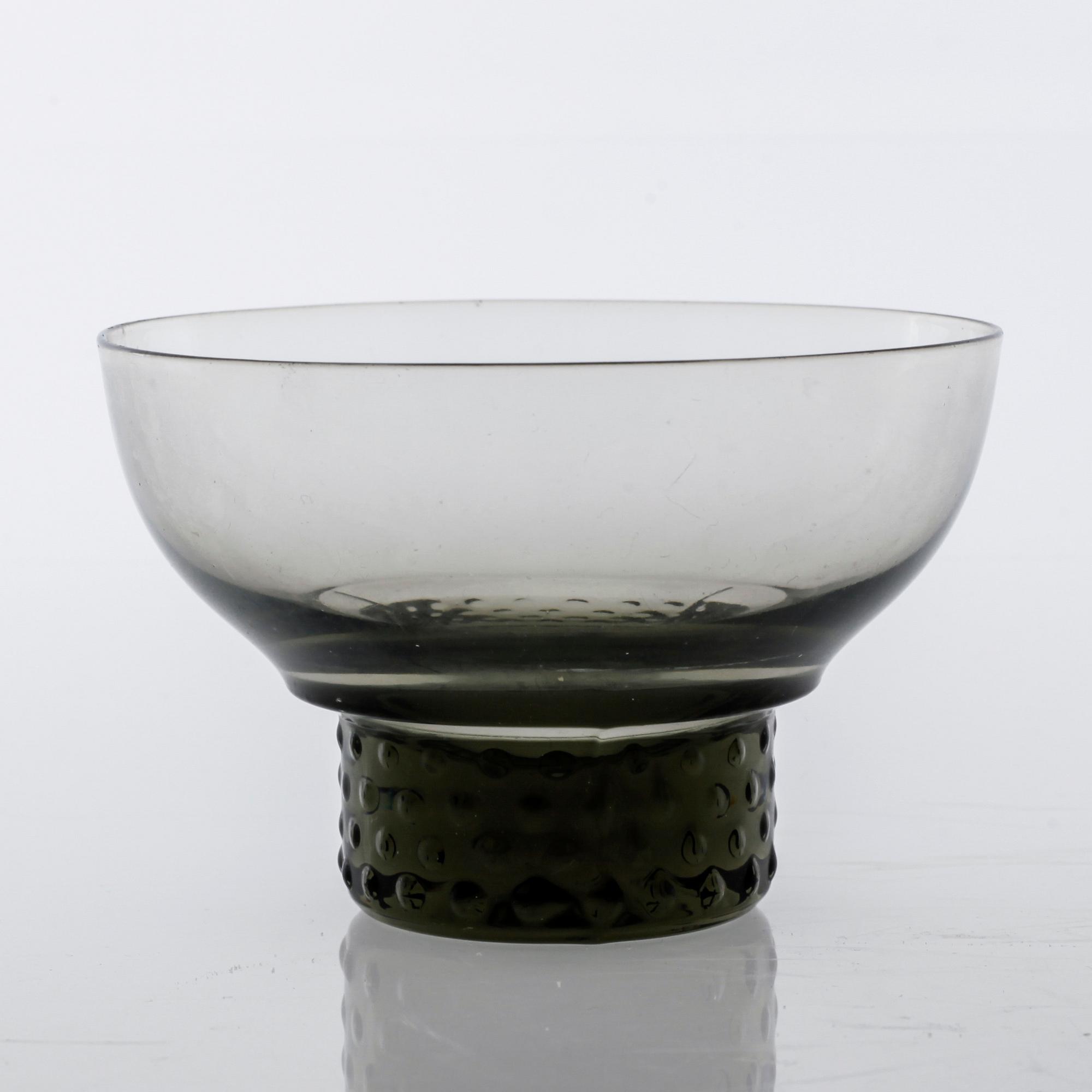 DESSERTSKÅLAR, 16 st, "Tarantella", Glimma Glasbruk, omkring 1900-talets mitt.