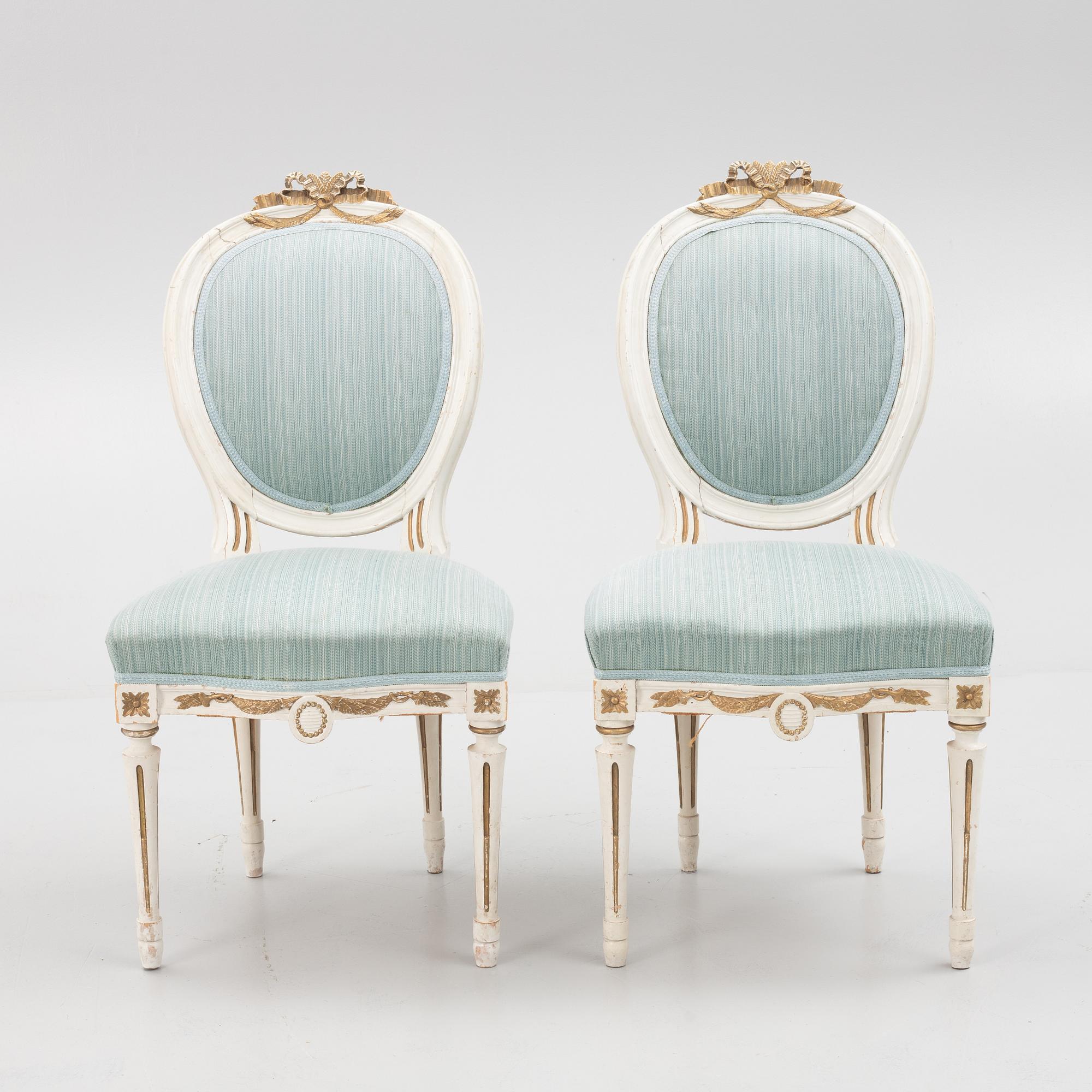 Chairs 4 pcs and table, Gustavian style, from around the year 1900.