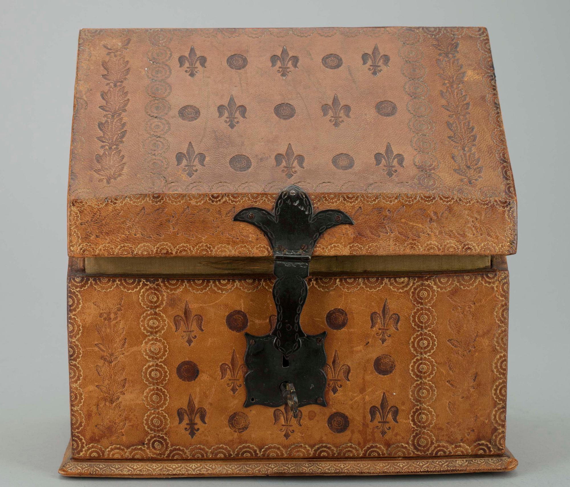 SKRIVSCHATULL, skinn, 1700-tal.