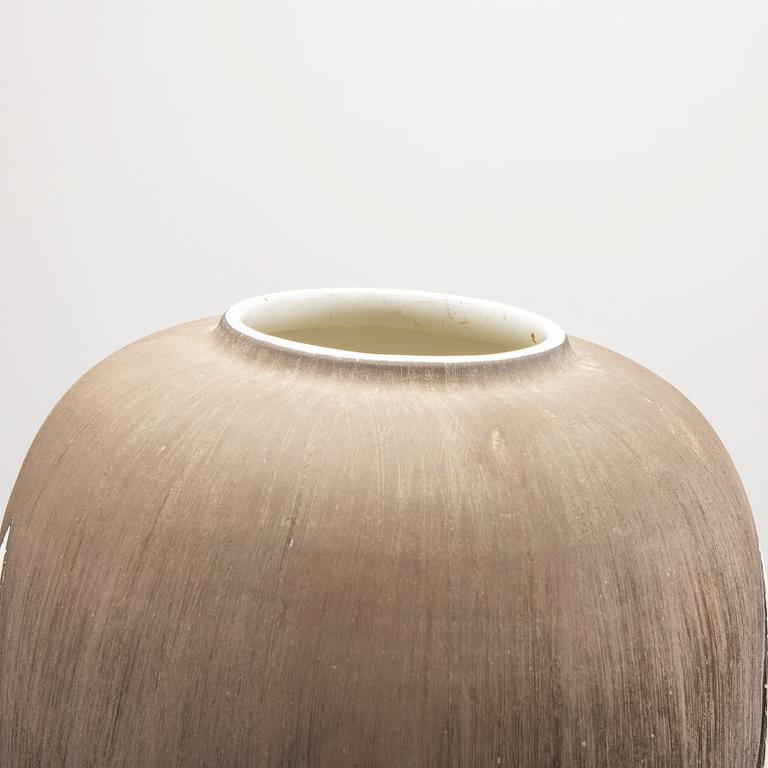 Anna-Lisa Thomson, a papriak vase from Uppsala Ekeby mid 1900s.