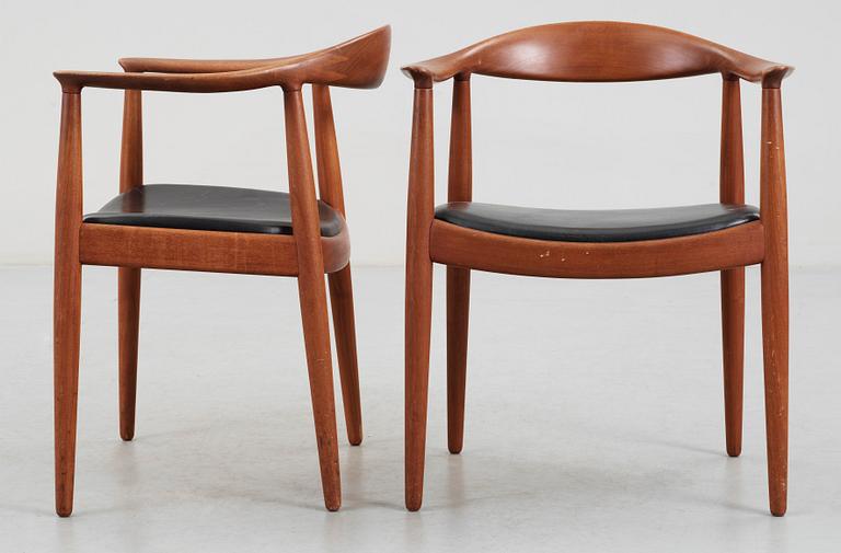 KARMSTOLAR, ett par, Hans J Wegner,"The Chair", för Johannes Hansen, Danmark 1950-60-tal.