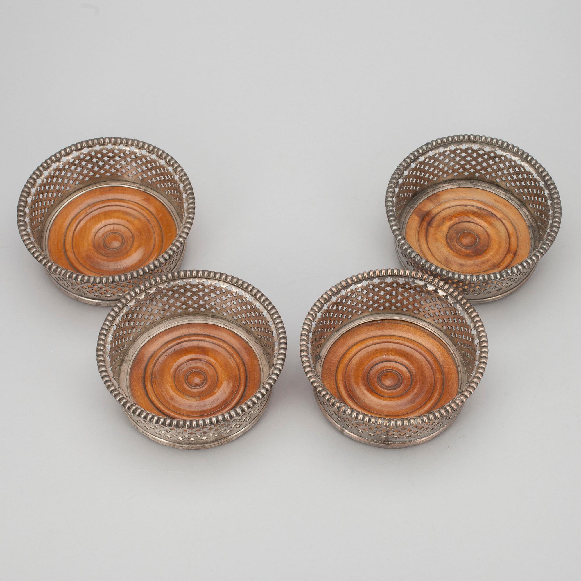 COASTERS, 4 st, försilvrad koppar, 1800-tal.