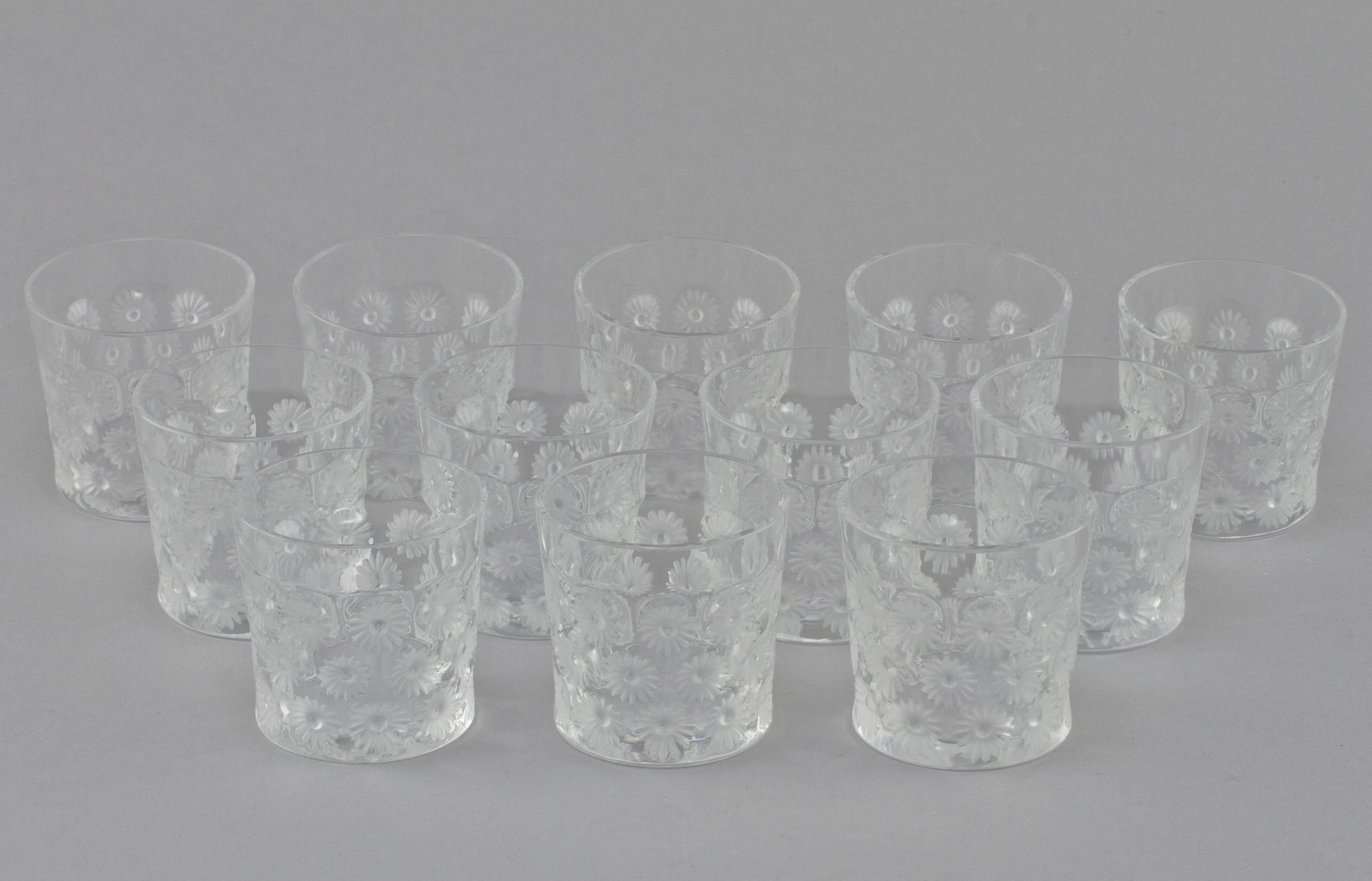 SELTERSGLAS, 12 st, Lalique, Frankrike, signerade, 1900-talets andra hälft.