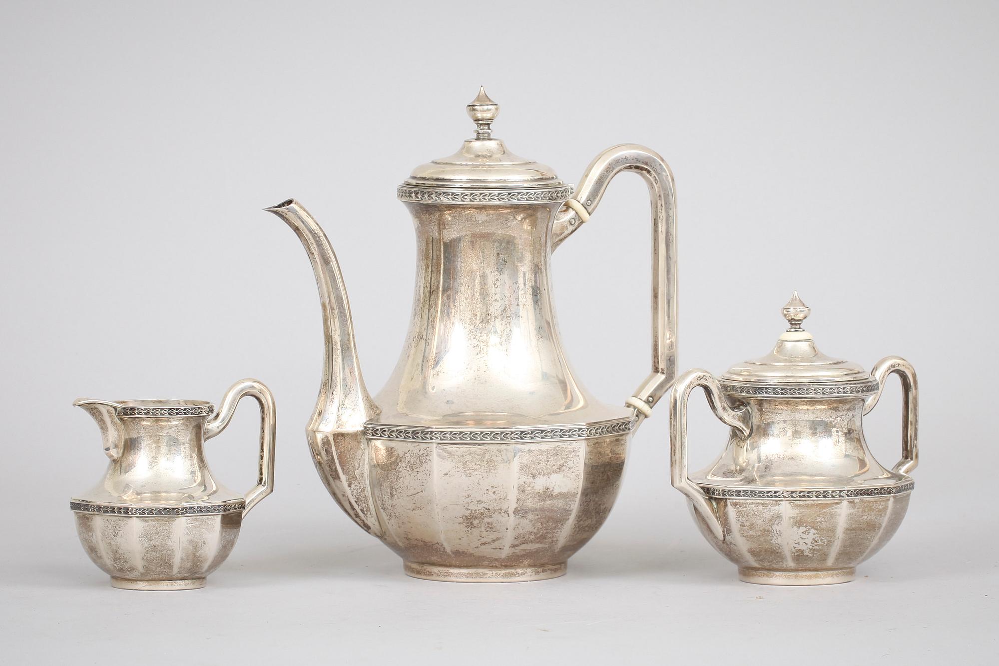 KAFFESERVIS, 3 delar, silver, Carl Fredrik Carlman, Stockholm, 1912, vikt 1302g.