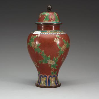 A cloisonné vase with cover, Qing dynasty, 19th Century.