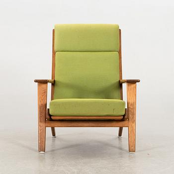 A HANS J WEGNER GE-290 armchair.