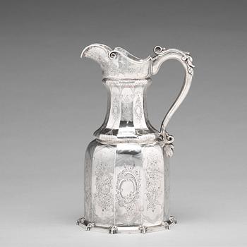 222. An American 19th century silver jug, marked William Forbes,  Ball Black&Co, successors to Marquand&Co, New York 1851-76.