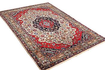 A carpet, Mahal, ca 300 x 201 cm.