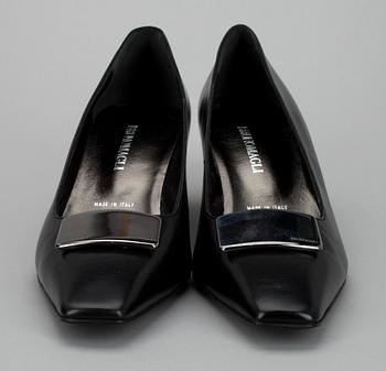 SKOR, pumps, Bruno Magli i originalkartong.