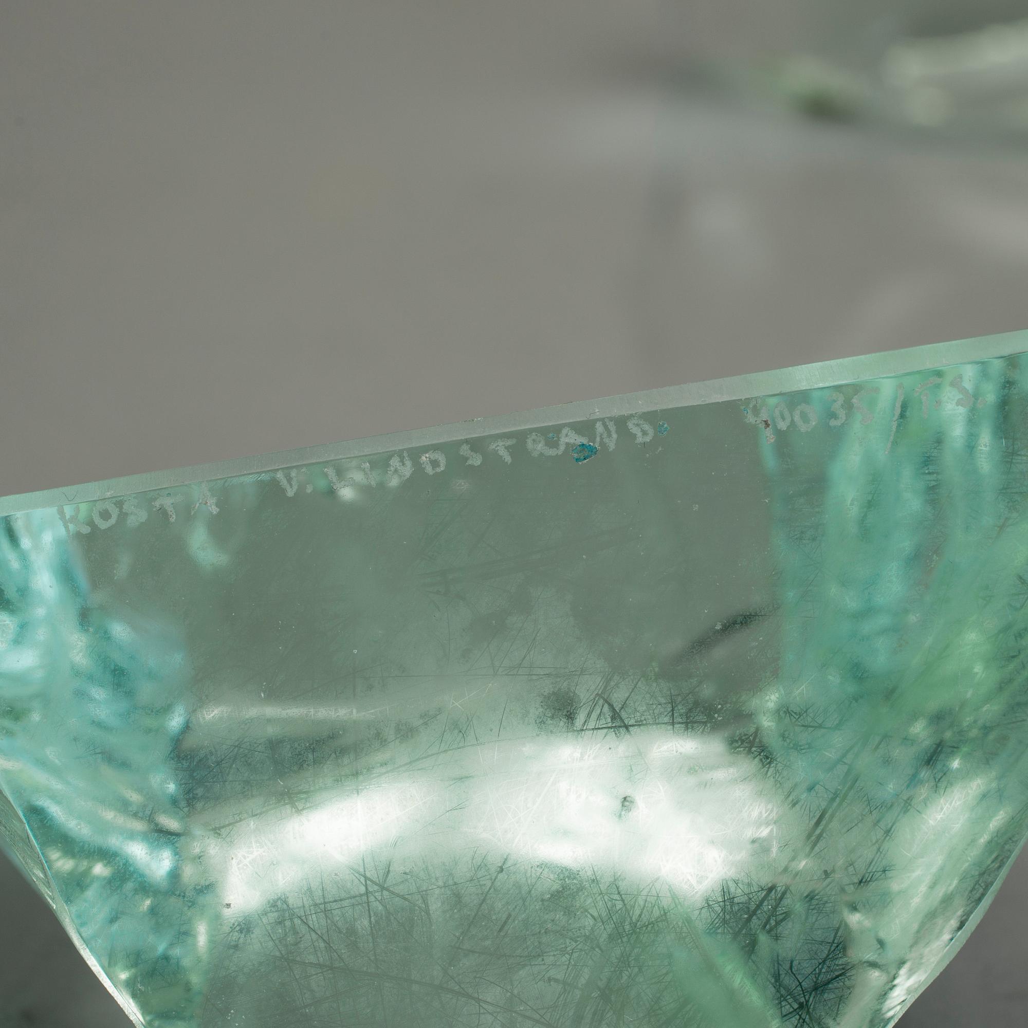 SKULPTURER, 7 st "Isberg", glas, Vicke Lindstrand, signerade, Kosta Boda.