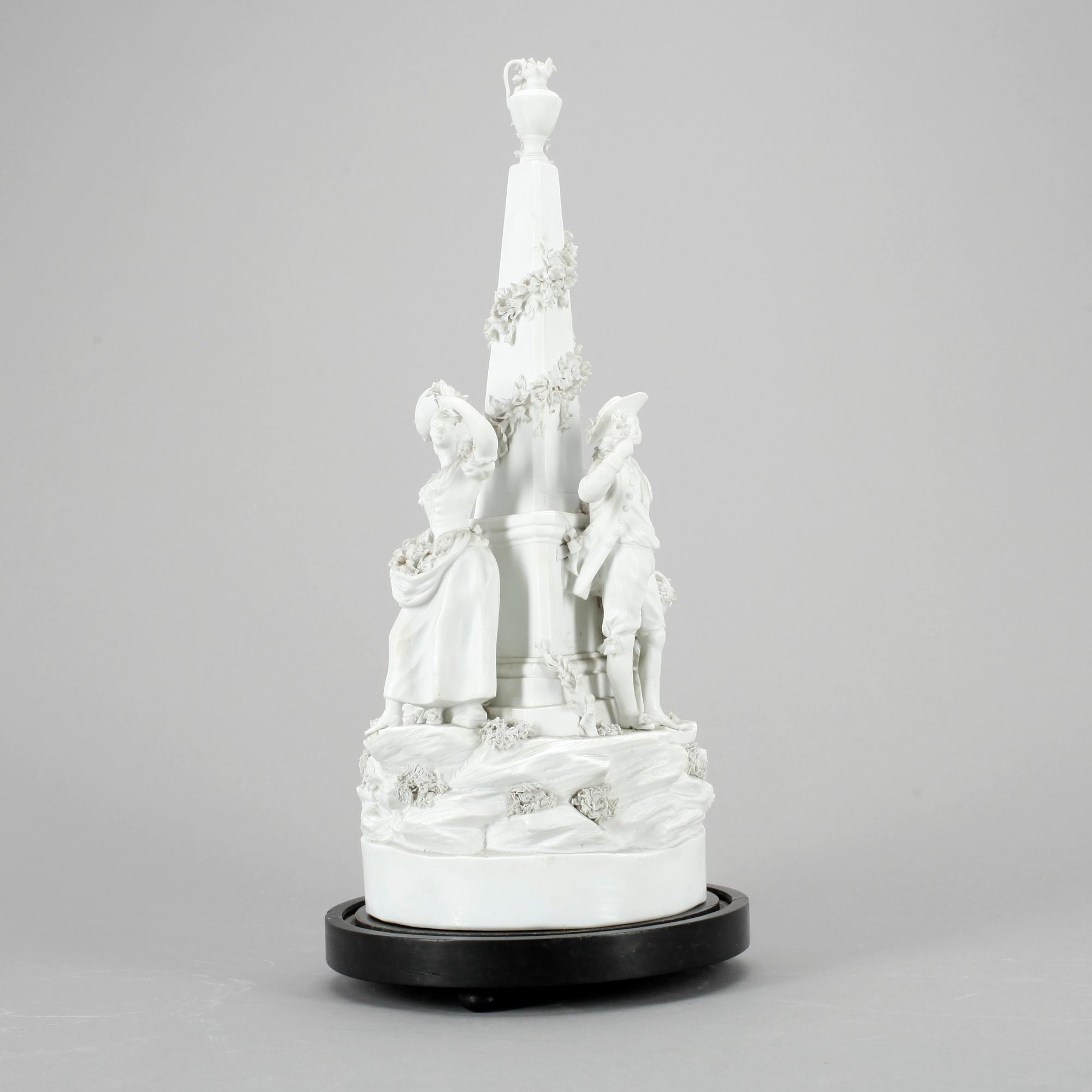 FIGURGRUPP, biskviporslin, Meissenliknande märke, 1900-tal.