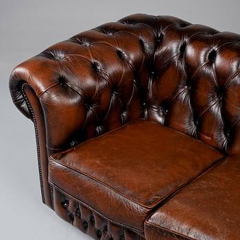 SOFFA chesterfieldmodell, Winchester Furniture, 1900-talets andra hälft.